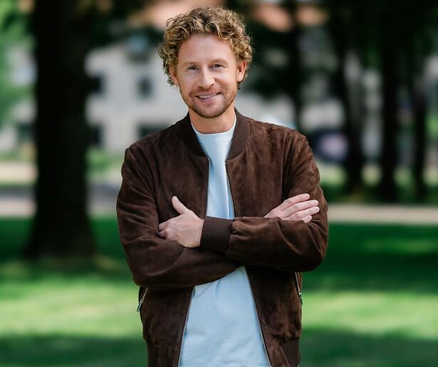 Ewout Genemans terug met De Jeugdkliniek: Als Niets Meer Werkt