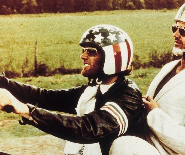 Hippies Peter Fonda en Dennis Hopper maken een roadtrip op de motor in Easy Rider