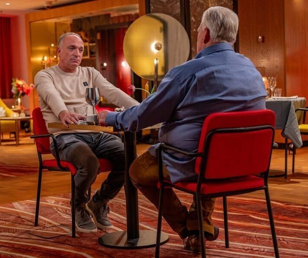 Boer Zoekt Vrouw-vijanden Geert en Geert Jan gaan samen aan tafel in Eating with my Enemy: Going Dutch