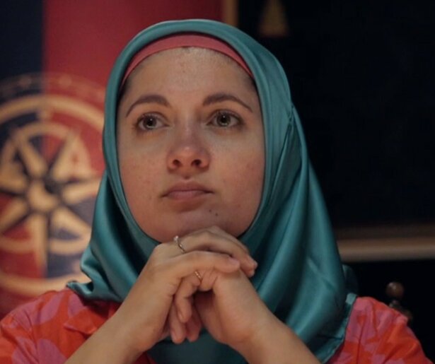 De Verraders proberen met een geheime missie de wapenkamer te blokkeren