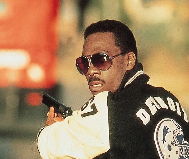 Eddie Murphy gaat achter de moordenaars van zijn collega aan in Beverly Hills Cop