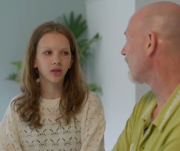Eddy Zoëy wil weten hoe het nu gaat met Sarah uit Five Days Inside 