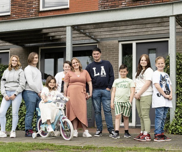 De familie Wildeman moet met z'n allen naar de tandarts in Een Huis Vol