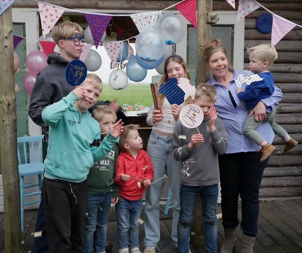 Vrolijk nieuws van Blommetjes uit Een Huis Vol: 'Dankbaar dat je er bent'