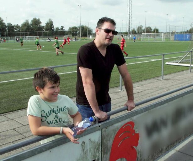 Lukas Wildeman wordt in het zonnetje gezet in Een Huis Vol