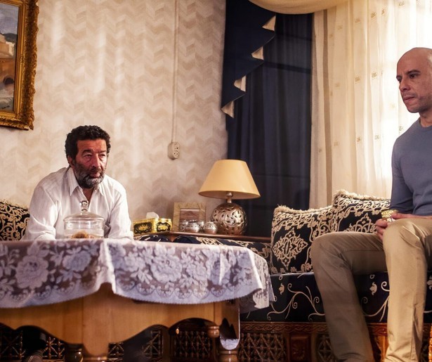 De jonge Marokkaans-Nederlandse Karim durft niet uit de kast te komen in El Houb