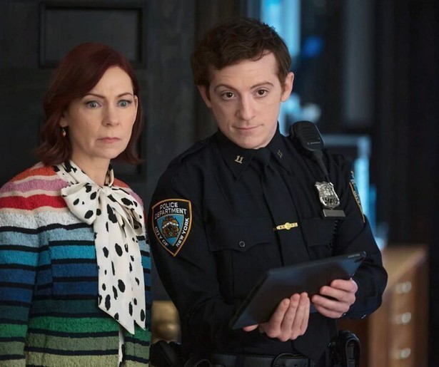 Carrie Preston kan het in Elsbeth verrassend goed vinden met Ethan Slater 