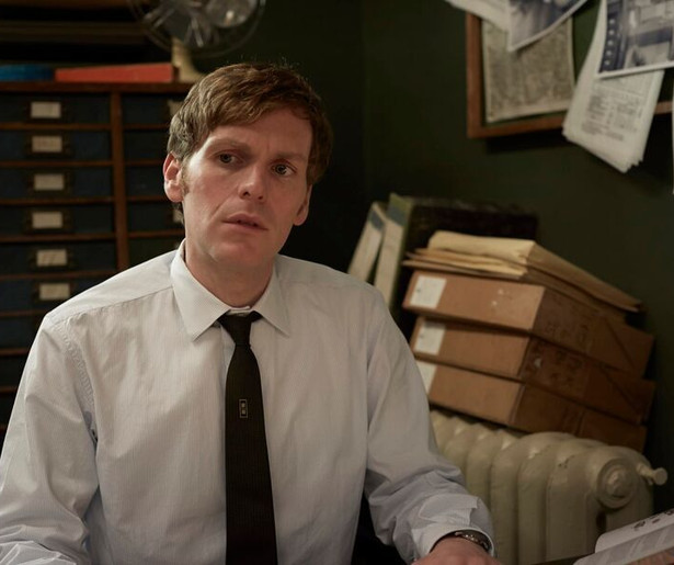 Shaun Evans onderzoekt in Endeavour spookverhalen op een meisjesschool