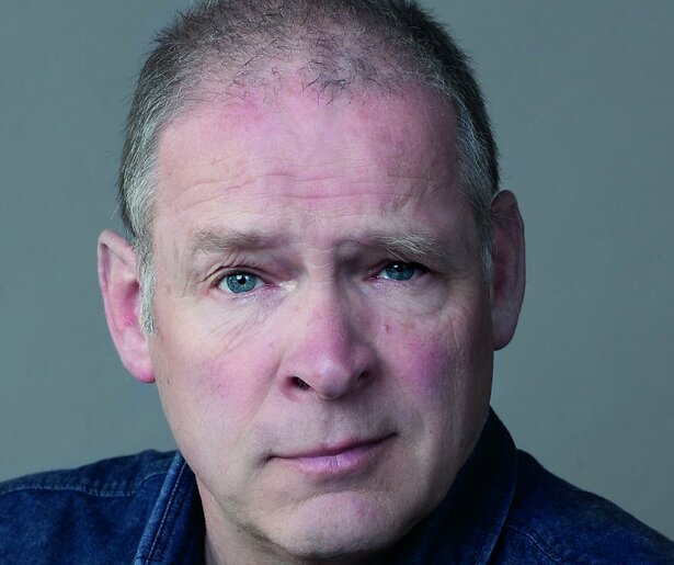 Nieuwe comedy over prehistorie binnenkort op de buis