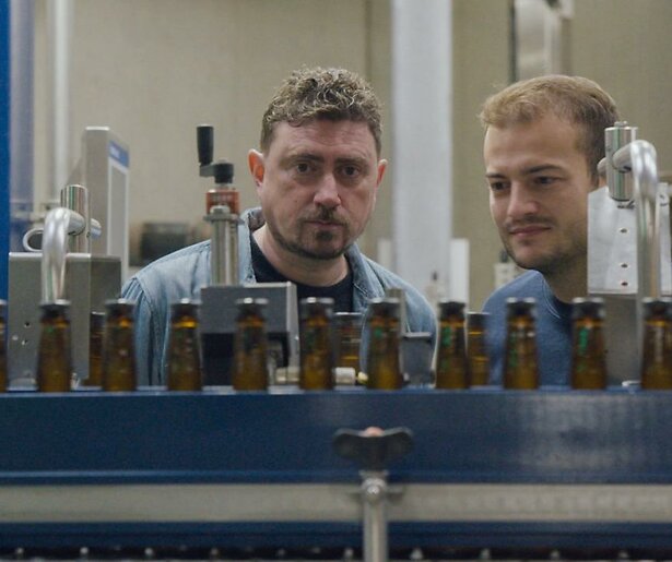 De redactie van Keuringsdienst van Waarde legt mondwater onder de loep