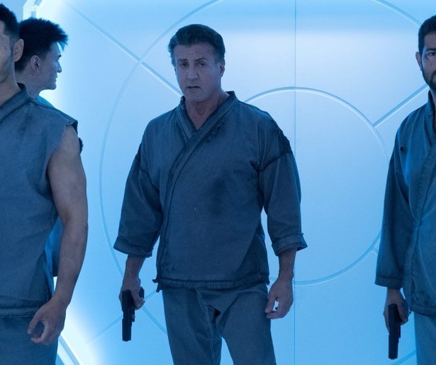 Ontsnappen is moeilijker dan ooit voor Sylvester Stallone in Escape Plan 2: Hades