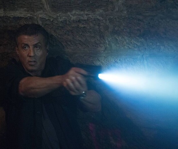 Sylvester Stallone en zijn team in een dodelijke strijd in Escape Plan 3: The Extractors