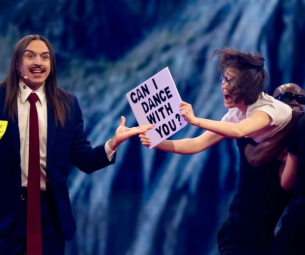 Eurovisie Songfestival 2025: Een hoop kunst- en vliegwerk en stiekem een Nederlander op het podium?