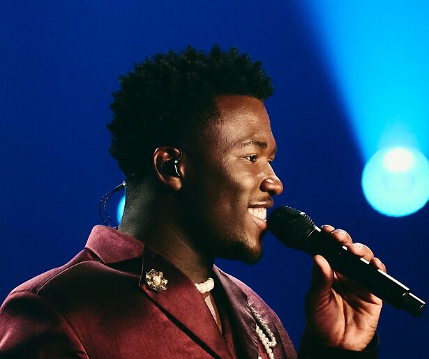 De TV van gisteren: 2,3 miljoen kijkers zien Claude optreden op het Eurovisie Songfestival