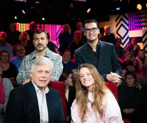 Özcan Akyol is terug met Eus' Boekenclub