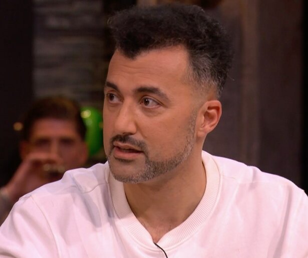 Özcan Akyol maakt zijn langverwachte comeback bij Vandaag Inside
