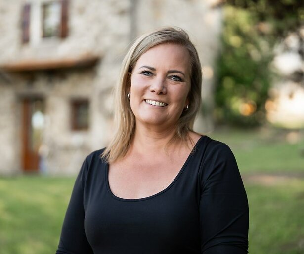 Eveline Engels (51) in B&B Vol Liefde 2025: dit wil je over haar weten