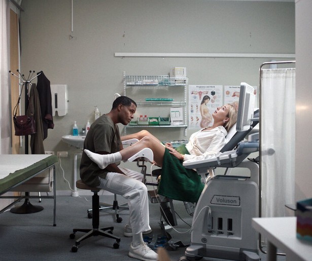 Ola en Hilma zijn kinderloos en radeloos in Everyone but Us