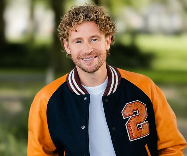 Ewout Genemans kondigt een nieuw seizoen van Bureau-serie aan