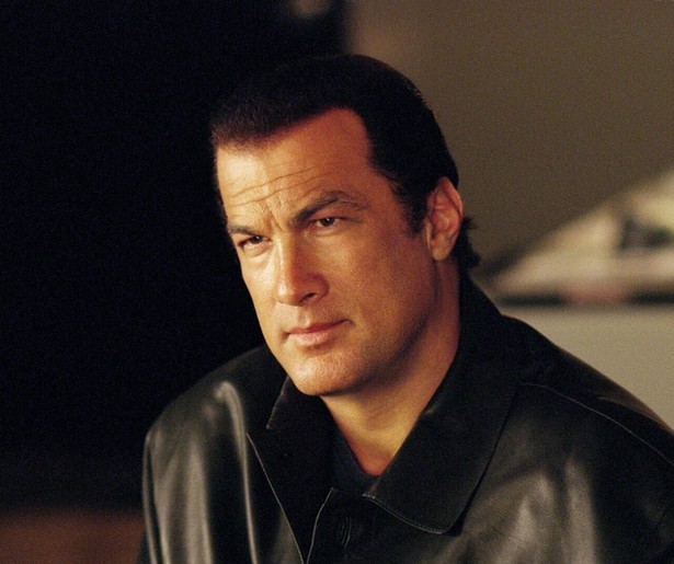 Steven Seagal gaat de strijd aan tegen corruptie in Exit Wounds