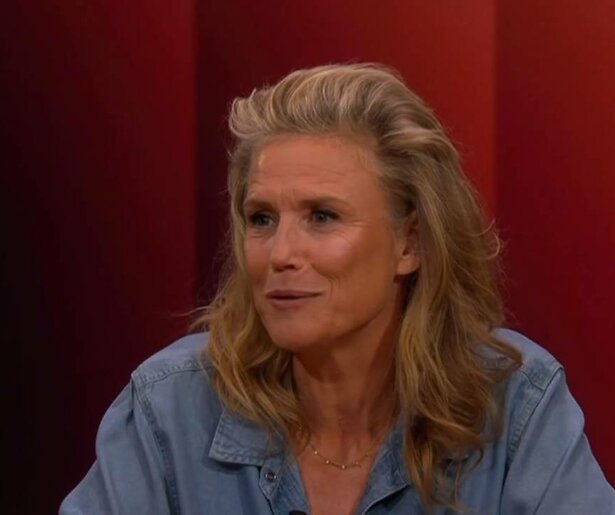 De TV van gisteren: Allerlaagste score ooit voor afscheid Sophie Hilbrand bij Bar Laat