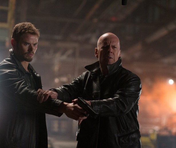 Kan Kellan Lutz Bruce Willis redden in Extraction?