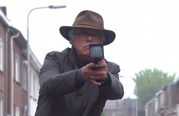 Videosnack: Mr. Frank Visser speelt voor James Bond