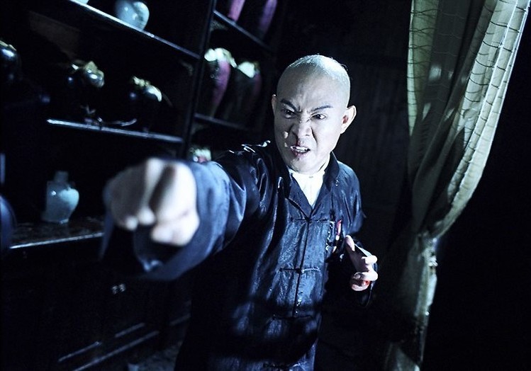 Jet Li staat zijn mannetje Jet Li staat zijn mannetje