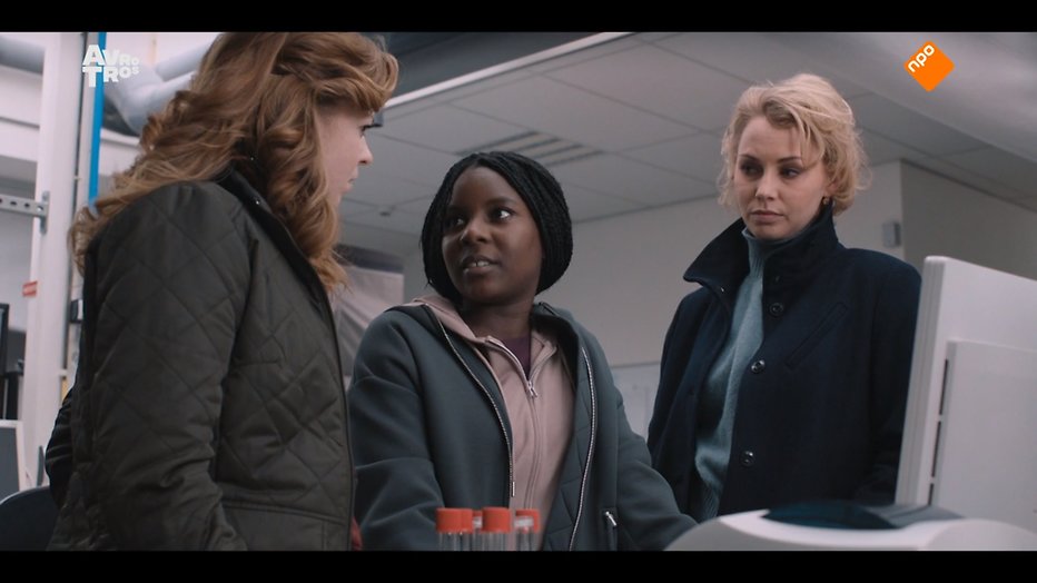 De TV van gisteren: Flikken Rotterdam opent ver onder het miljoen