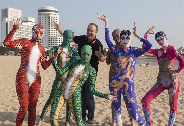 Poezen bij Frans Bauer in China Poezen bij Frans Bauer in China