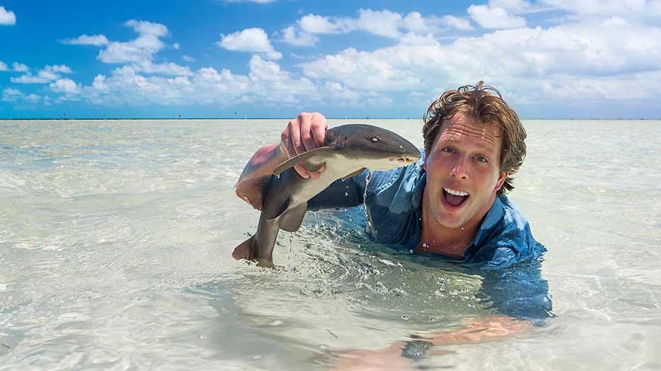 Freek Vonk bijna helemaal bloot 