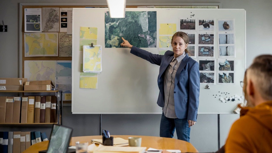 Sofia Helin als Iris in Fallen