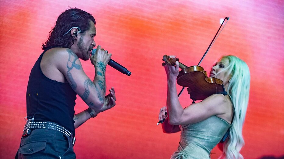 Linda Lampenius & Pete Parkkonen (Finland)