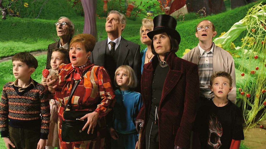 Freddie Highmore, Johnny Depp en overige castleden van Charlie and the Chocolate Factory Freddie Highmore, Johnny Depp en overige castleden van Charlie and the Chocolate Factory