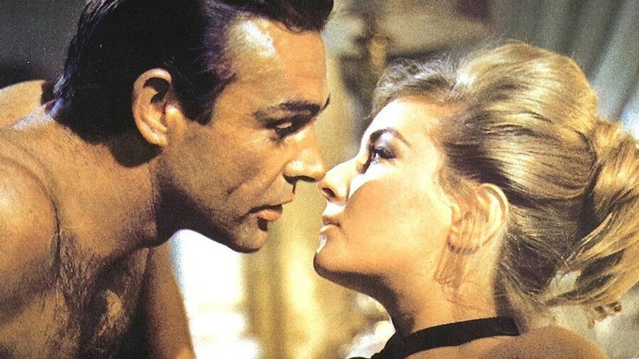 Daniela Bianchi en Sean Connery in From Russia with Love
