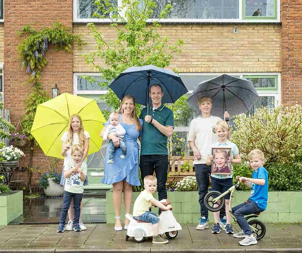 Jongste telg familie Blom van Een Huis Vol naar het ziekenhuis