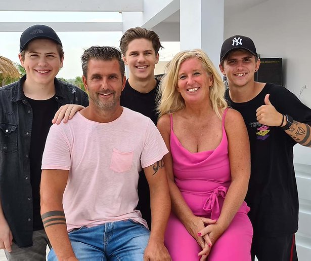 Ik Vertrek met oude bekenden: De familie Boerkamp