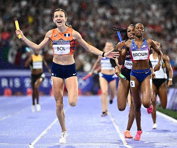 Veel leuker wordt het niet: internationale commentatoren over de inhaalrace van Femke Bol 