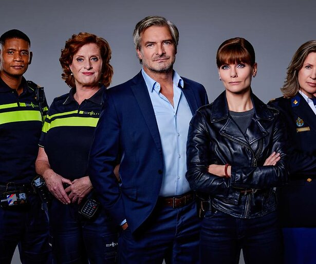 Tijd voor taart op de set van Flikken Maastricht