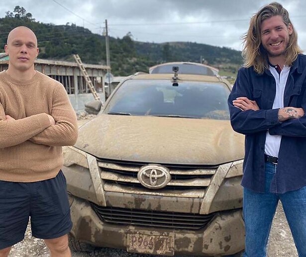 Frank van der Lende en Henk Grol rijden door Guatemala in De Gevaarlijkste Wegen