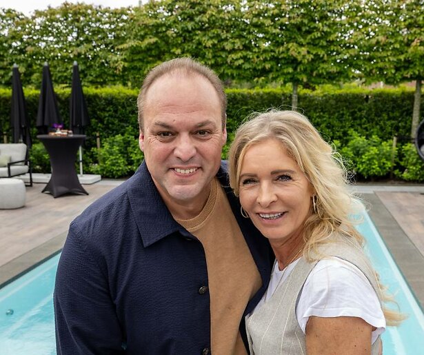 Frans Bauer neemt volgers mee in onhandige actie