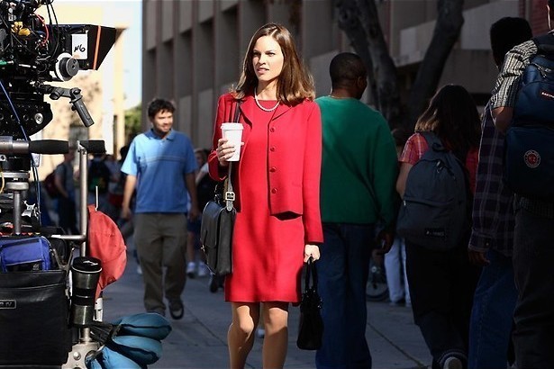 Hilary Swank geeft les