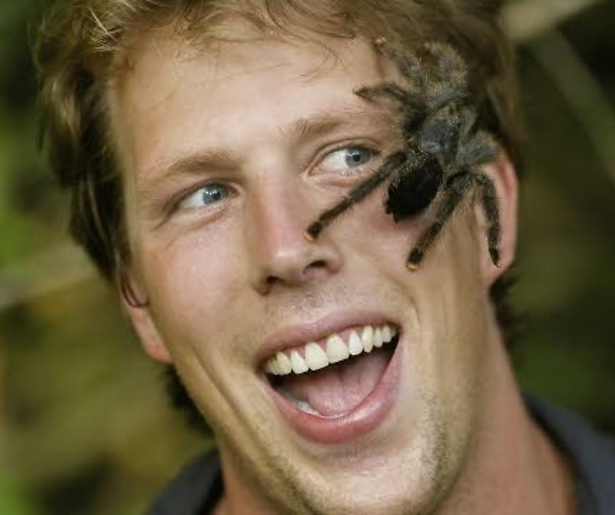 Freek Vonk presenteert Nationale Wetenschapsquiz Junior