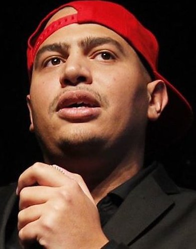 Pasgeboren zoontje Fresku vecht voor zijn leven