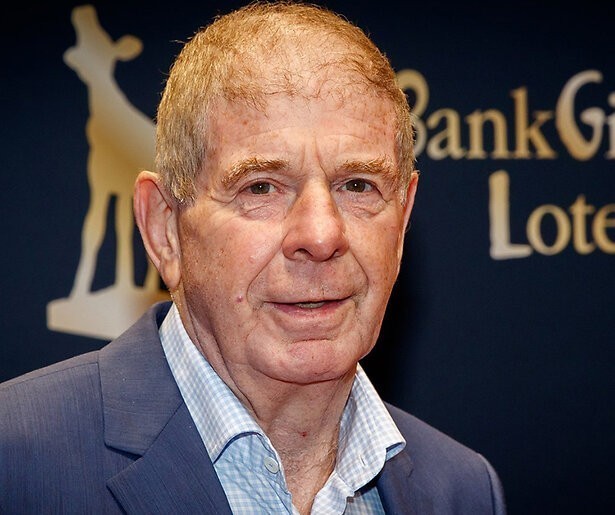 Frits Barend mag dankzij Even Tot Hier toch kleine rol in musical 40-45 spelen