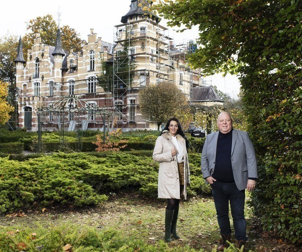 Nicol steekt de handen uit de mouwen in Massa Is Kassa