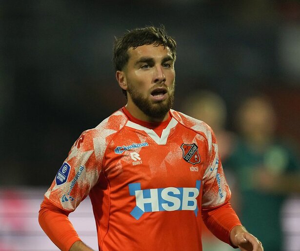 Quick Boys en FC Volendam nemen het tegen elkaar op in strijd om de KNVB-Beker