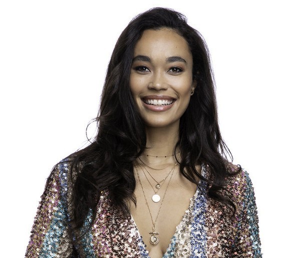 Romy Monteiro en Kees Tol doen een sing-a-long