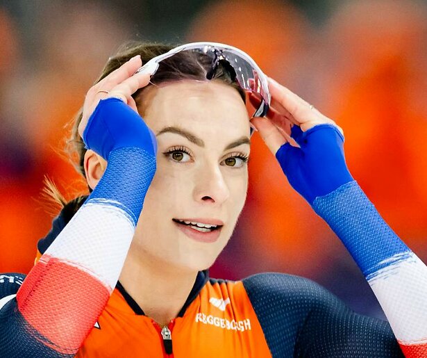 Femke Kok jaagt op vierde goud op de 500 meter bij NK Afstanden