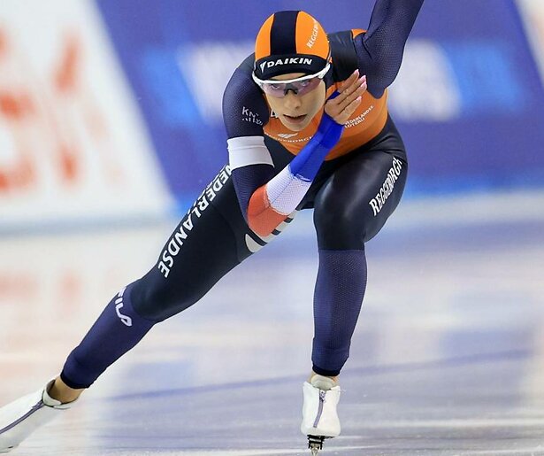 Femke Kok gaat voor goud op slotdag wereldbekerwedstrijden in Tomaszów Mazowiecki